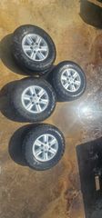 Γνησιες ζαντες hilux μαζι με λαστιχα