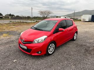 Toyota Yaris 2013-thumb-2