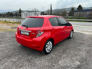 Toyota Yaris 2013-thumb-4