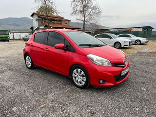 Toyota Yaris 2013-thumb-5