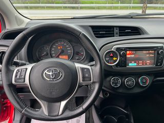 Toyota Yaris 2013-thumb-10