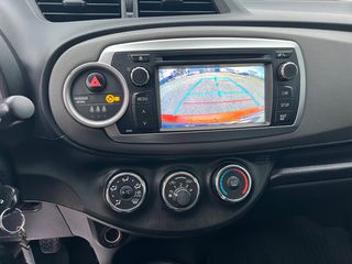 Toyota Yaris 2013-thumb-13