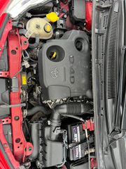 Toyota Yaris 2013-thumb-15