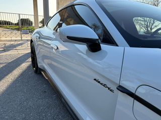 Porsche Taycan 2021 TURBO S-thumb-10