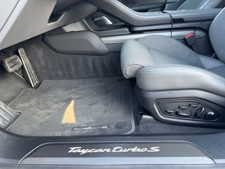 Porsche Taycan 2021 TURBO S-thumb-17