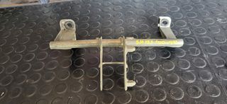 Honda SH 125 2000-04 carb | Βάση Εμπρός Ποδιάς
