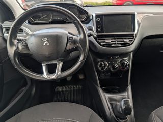 Peugeot 208 2016-thumb-9