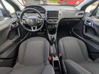 Peugeot 208 2016-thumb-10