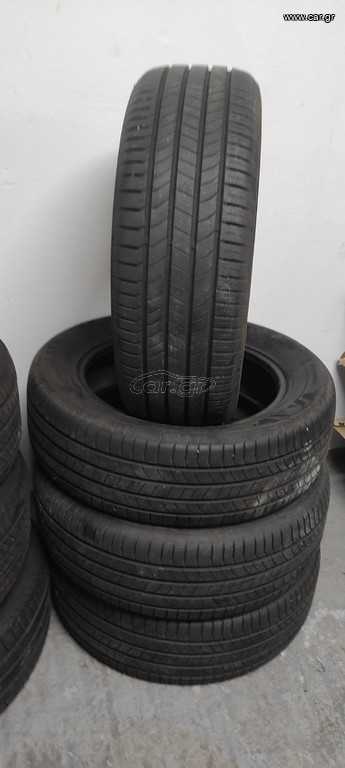 Nexen 215/60/17