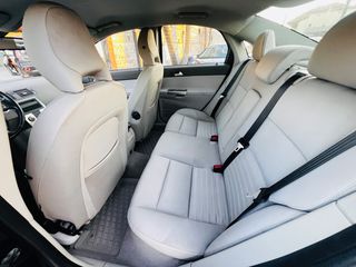 Volvo S40 2008-thumb-8