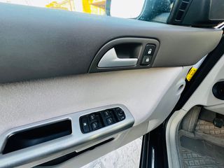 Volvo S40 2008-thumb-11