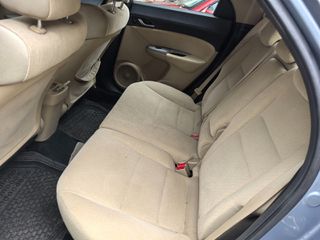 Honda Civic 2010-thumb-4