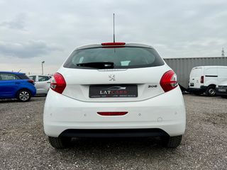 Peugeot 208 2015 Book service !!-thumb-4