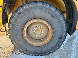 Φορτωτής Με Λάστιχα CAT 2006 930G-thumb-18