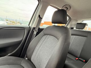 Fiat Punto 2015-thumb-15