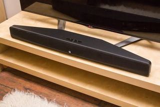 Q Acoustics Media 4 (M4) Ηχομπάρα
