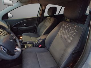 Renault Megane 2012-thumb-8
