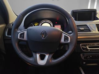 Renault Megane 2012-thumb-9