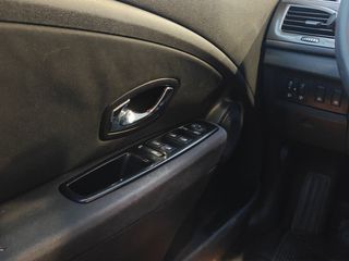 Renault Megane 2012-thumb-10
