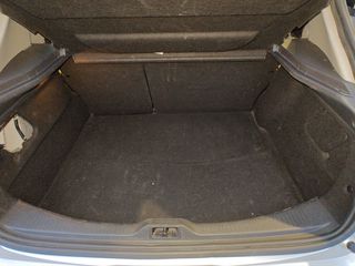 Renault Megane 2012-thumb-18