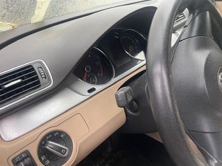 Volkswagen Passat 2014 Volkswagen Passat 2014 1.6 TDI BLUEMOTION DSG (7-GEAR)-thumb-9