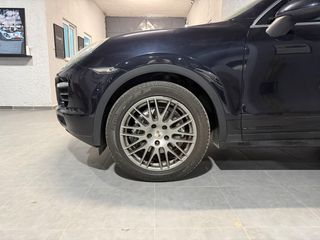 Porsche Cayenne 2010-thumb-13