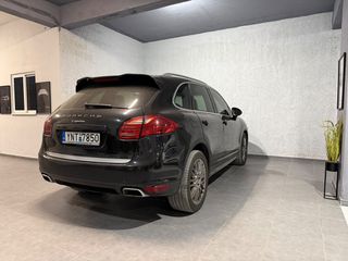 Porsche Cayenne 2010-thumb-16