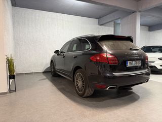 Porsche Cayenne 2010-thumb-18