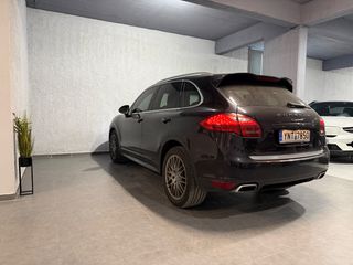 Porsche Cayenne 2010-thumb-21
