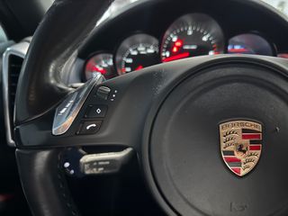 Porsche Cayenne 2010-thumb-24