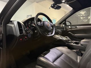 Porsche Cayenne 2010-thumb-29