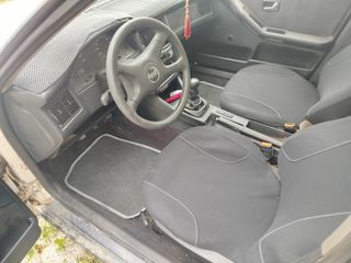 Audi 80 1993-thumb-16