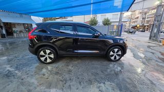 Volvo XC40 2022 momentum-thumb-6