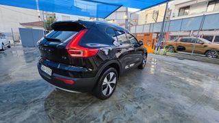 Volvo XC40 2022 momentum-thumb-8
