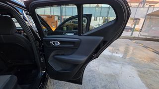 Volvo XC40 2022 momentum-thumb-16