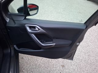 Peugeot 2008 2018-thumb-17