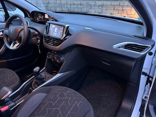 Peugeot 2008 2017-thumb-31