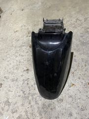 Πωλείται φτερό εμπρός γνήσιο Piaggio Beverly 300/350