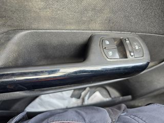 Opel Corsa 2011-thumb-8