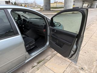 Ford C-Max 2004 CHIA-thumb-23