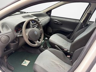 Fiat Punto 2005 1.2 8V-thumb-10