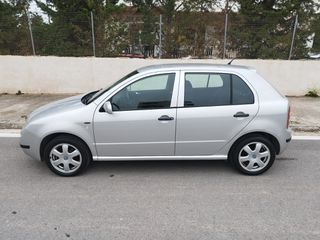Skoda Fabia 2004-thumb-1