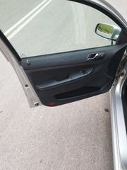Skoda Fabia 2004-thumb-4