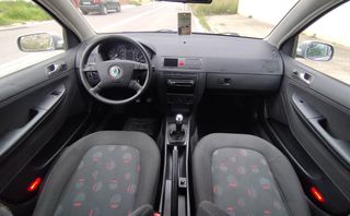 Skoda Fabia 2004-thumb-13