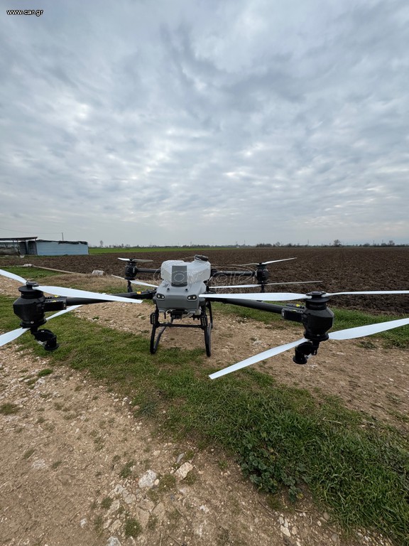 Drones - Multicopters DJI 2025 Agras T50 με όλο τον εξοπλισμό του
