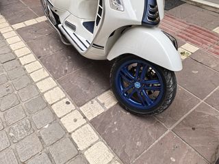 Vespa GTS 300 2021 HPE Special edition Yacht club-thumb-3