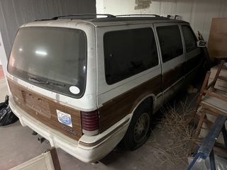 Chrysler Grand Voyager 1993 town county-thumb-1