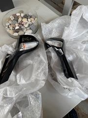 PIAGGIO X9 SET ΚΑΘΡΕΦΤΕΣ ΜΑΥΡΟ ΧΡΩΜΑ ΜΕ ΕΝΣΩΜΑΤΩΜΕΝΟ ΦΛΑΣ ΚΑΙΝΟΥΡΓΙΟΙ ΜΕΣΑ ΣΤΟ ΚΟΥΤΙ ΤΟΥΣ