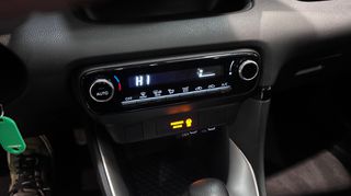 Toyota Yaris 2025 1500cc ACTIVE PLUS HYBRID ΕΡΓΟΣΤΑΣΙΑΚΗ ΕΓΓΓΥΗΣΗ ΕΛΛΗΝΙΚΟ-thumb-31