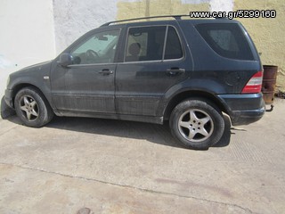 Mercedes-Benz ML 320 2001-thumb-1